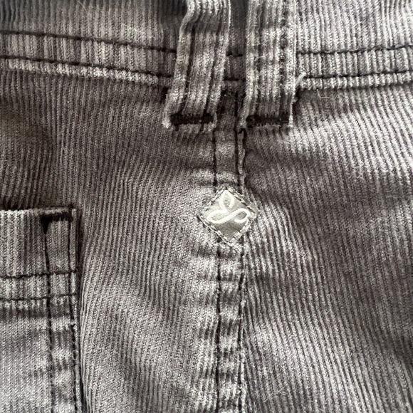 Prana Breathe Women’s Grey Corduroy Shorts Midrise Organic Cotton - Picture 4 of 9